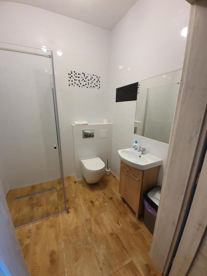 Hostel Agma Jasien  Bagian luar foto